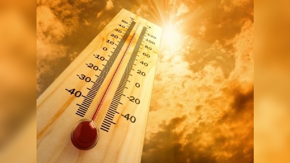 Climate change: UKs 2022 was hottest year on record, says forecaster