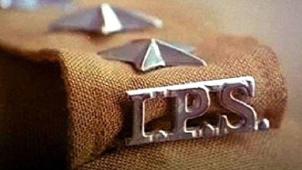 ‘Harassed’ woman cop withdraws complaint