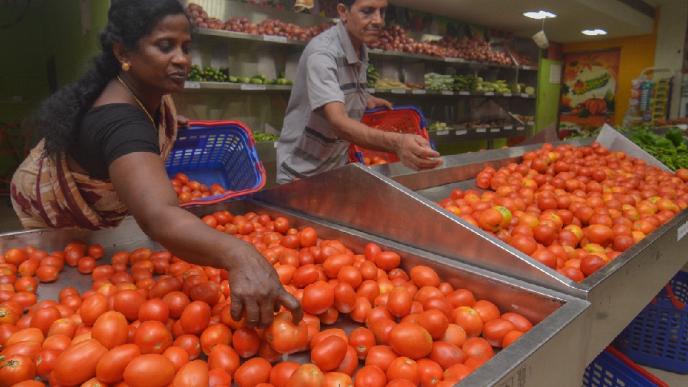 Tomato prices double at Koyambedu market; sold at ₹40 per kg