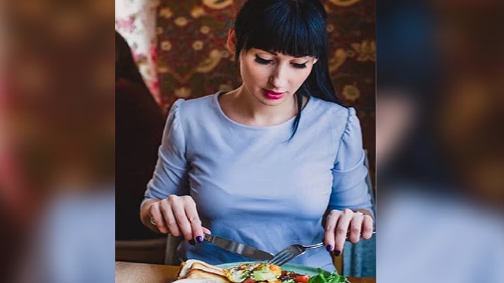 Eat right thing in right way for smooth digestion