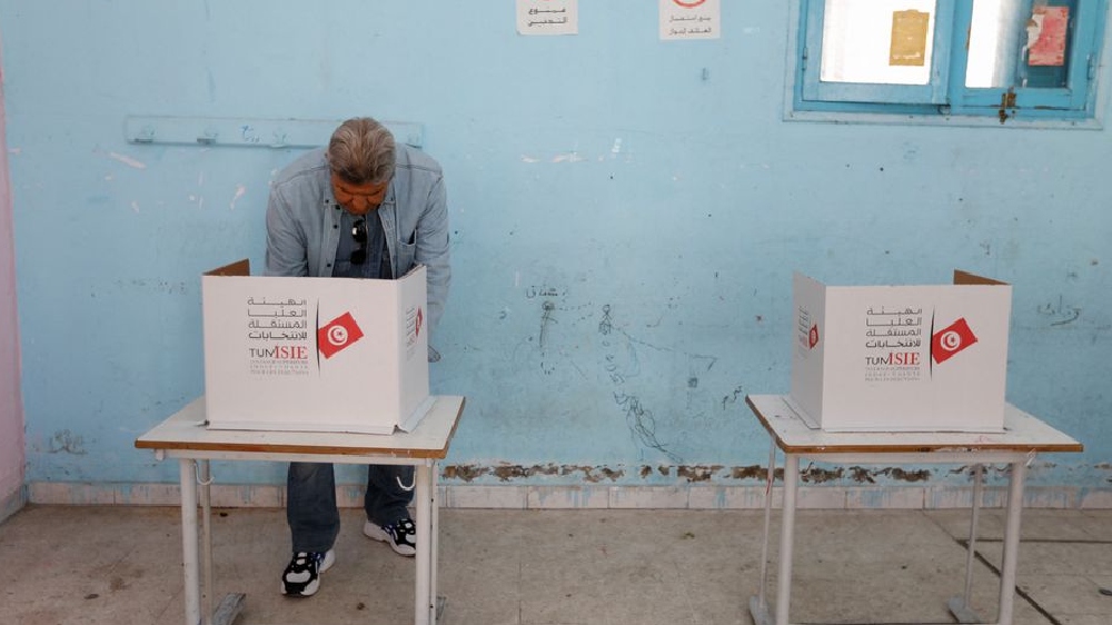 Tunisia to hold 2nd round of legislative polls on Jan 29 Tunisia to hold 2nd round of legislative polls on Jan 29