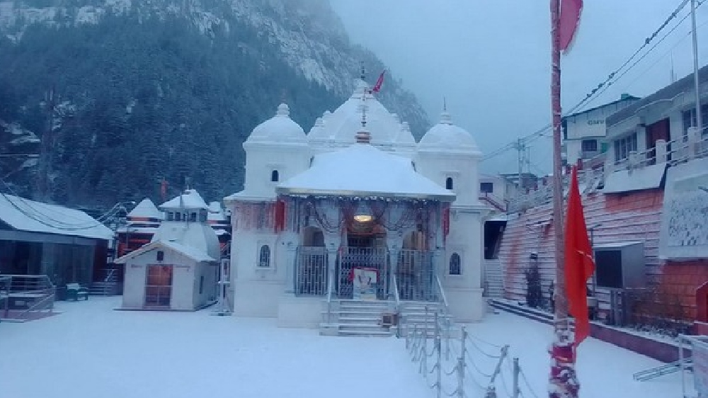 Gangotri Dham covered in white after heavy snowfall, mercury drops