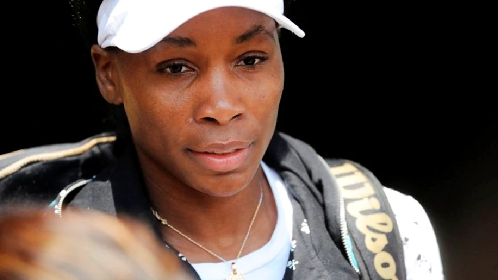 Venus Williams falls to Zhu Lin in marathon Auckland match