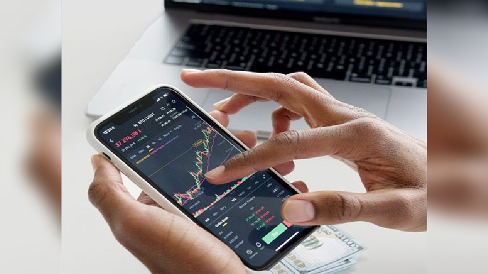 Stocks in negative territory as domestic markets open on Tuesday