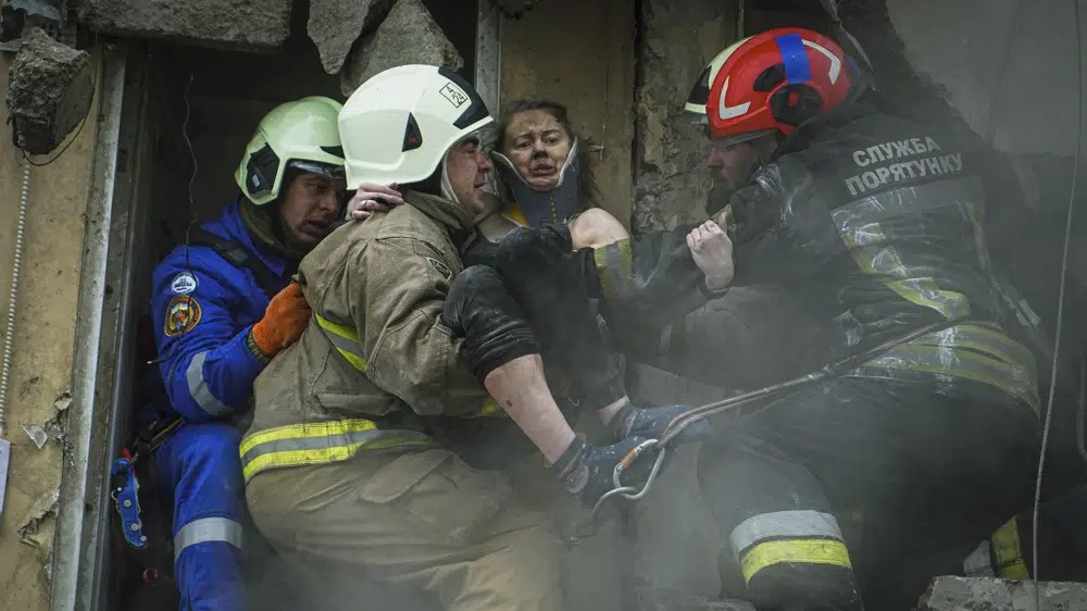 Death toll in Russian strike on Ukrainian building up to 35