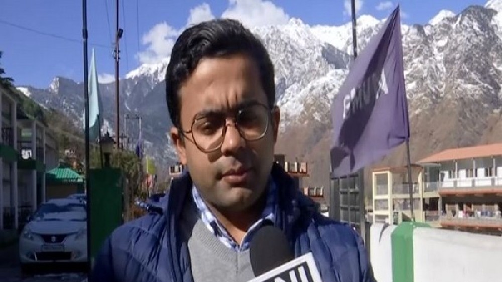 Cracks in Joshimath buildings widened after snowfall: Chamoli DM