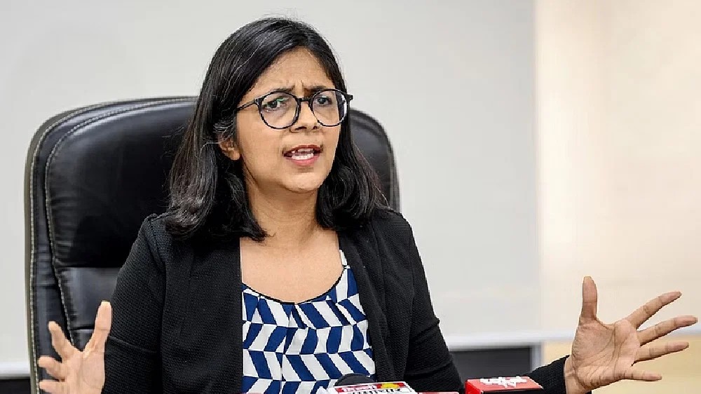 Delhi womens panel chief dragged by car for 10-15 metres, man held Delhi womens panel chief dragged by car for 10-15 metres, man held