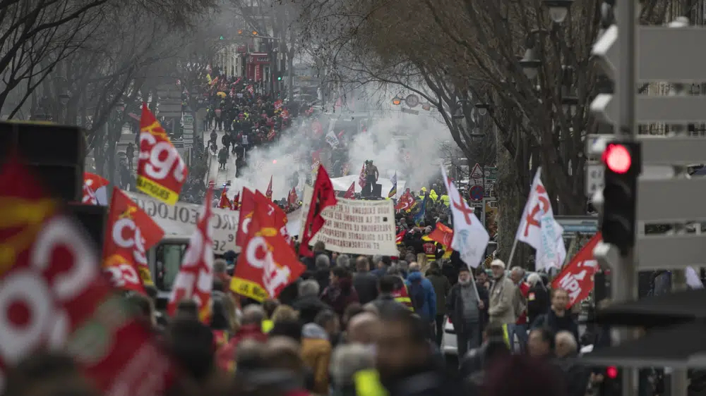 Strikes, protests test French plan to raise retirement age