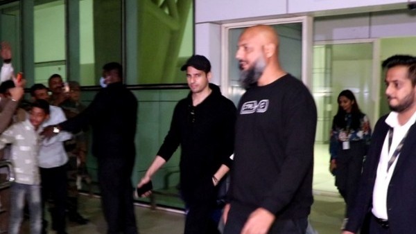 Sidharth Malhotra, family papped at Jaisalmer airport