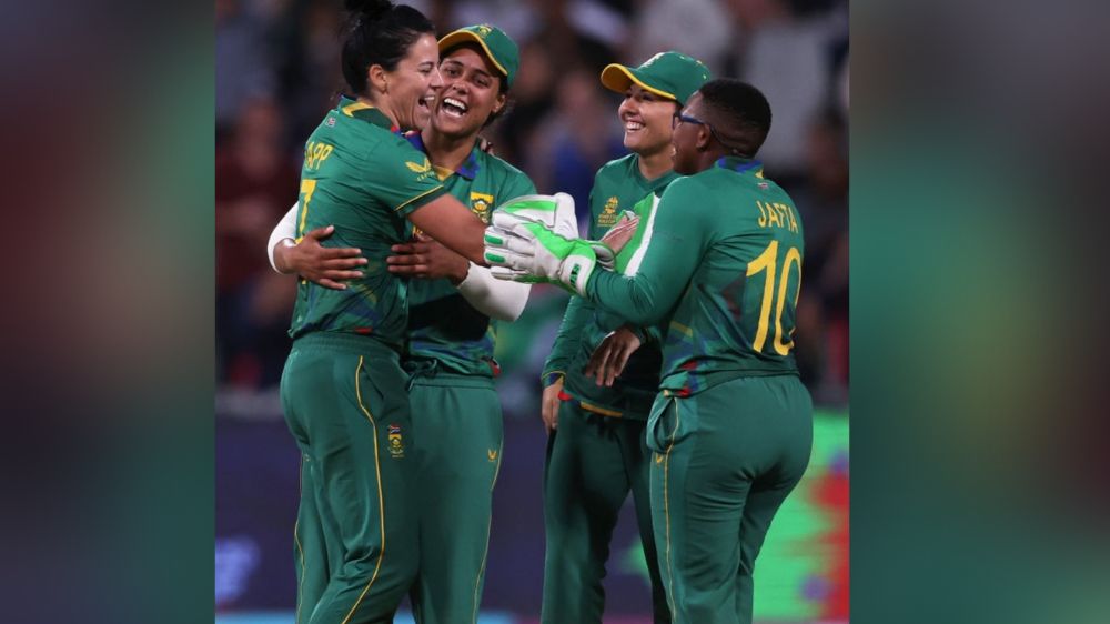 Womens T20 WC: South Africa hammer Bangladesh to seal semi spot