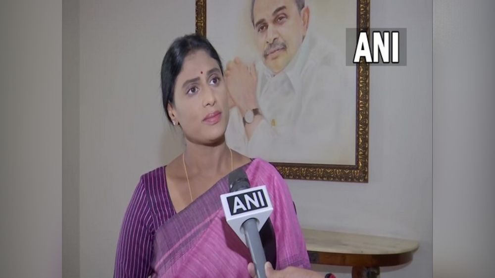 Demeans women to such extent... YSRTP chief Sharmila slams KCR