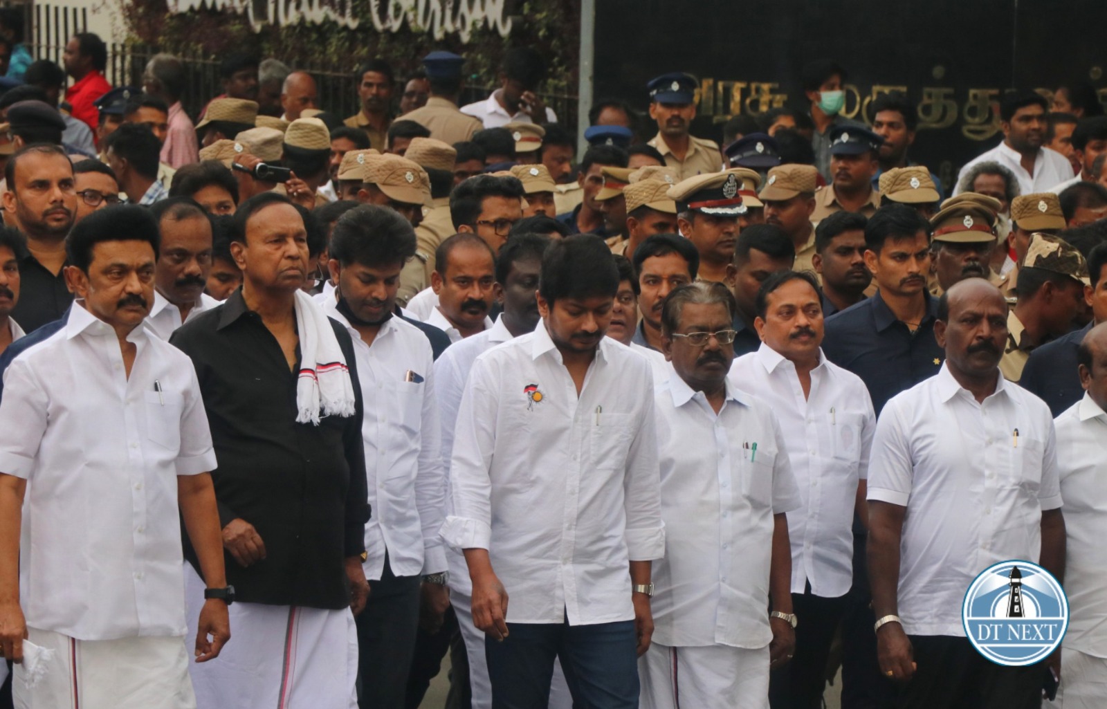 Anna’s death anniv: DMK begins peace march