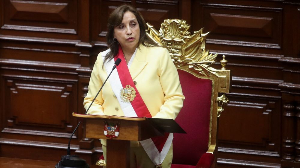 Peru president announces return of ambassador from Mexico