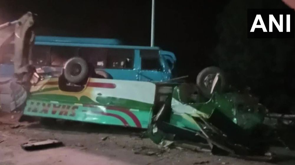 6 killed, over 50 injured in road accident in MPs Sidhi