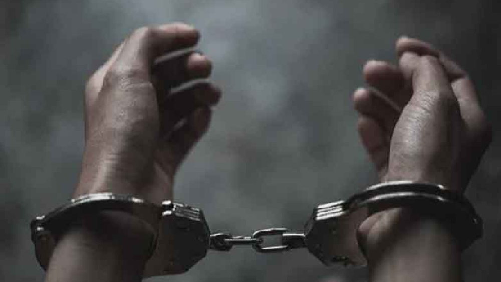 Builder duo arrested for cheating retired cop in Avadi