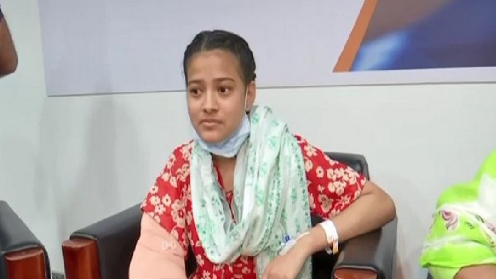18 year old recieves unilateral hand transplant, first in India 18 year old recieves unilateral hand transplant, first in India