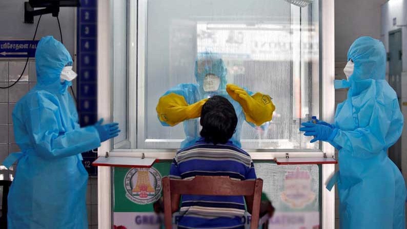 Passenger from UK among 8 new Covid cases