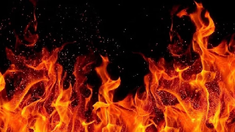 Car catches fire after ramming into another vehicle in Tambaram