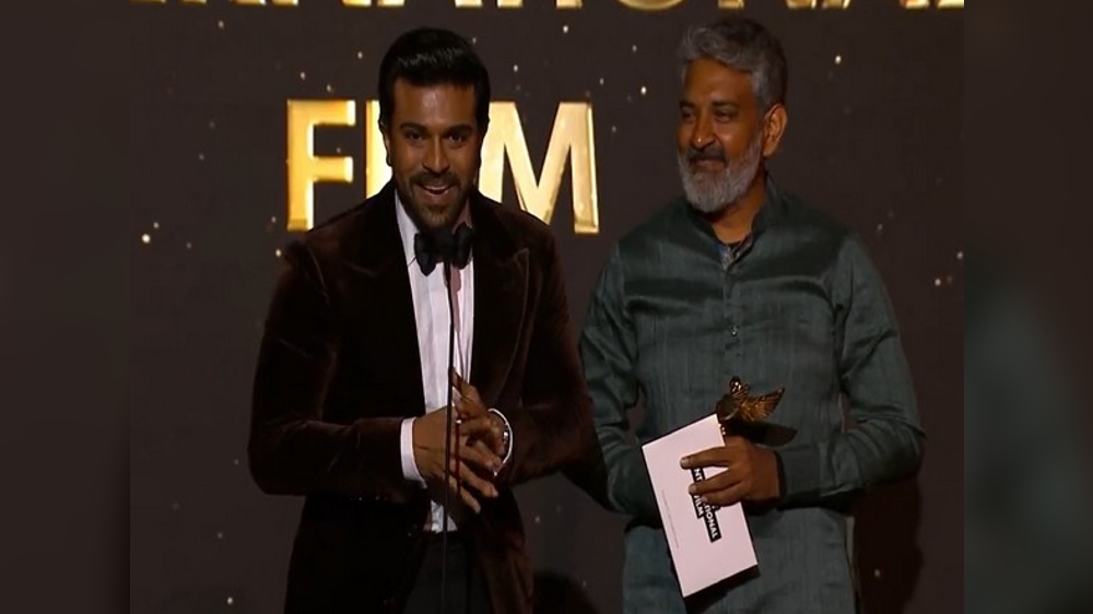 SS Rajamouli dedicates award to Indian filmmakers at HCA