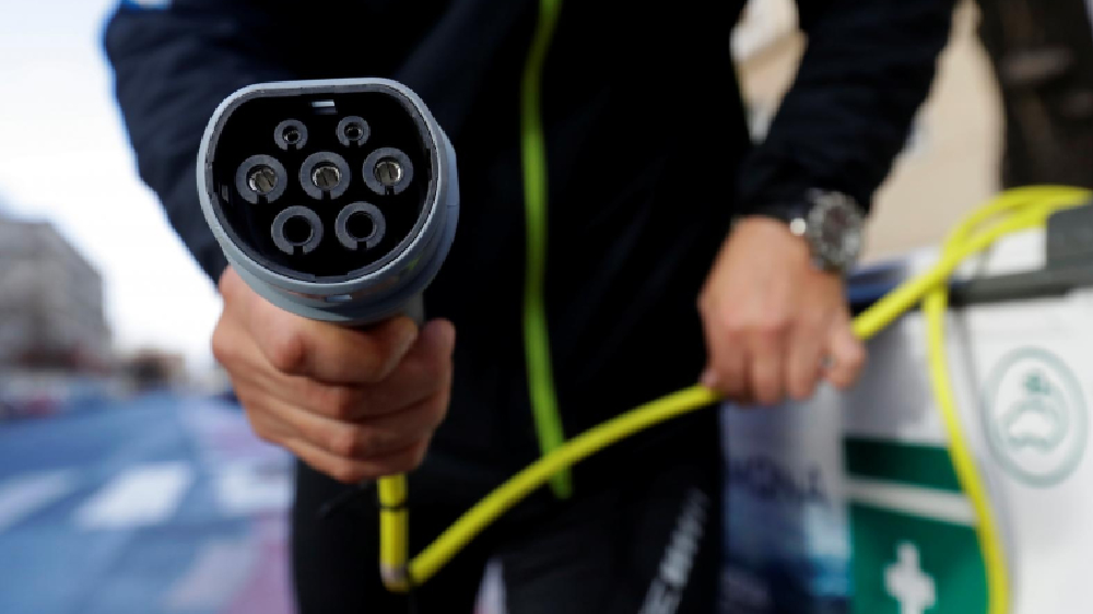 US to unveil guidelines on EV battery tax credits next month