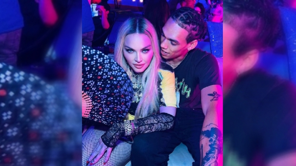 After 5 month of romance, Madonna splits from lover Andrew Darnell