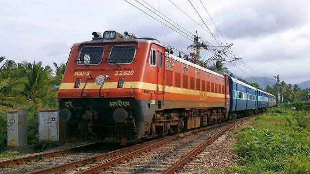 Two persons fatally hit by express train near Kulithalai in Karur