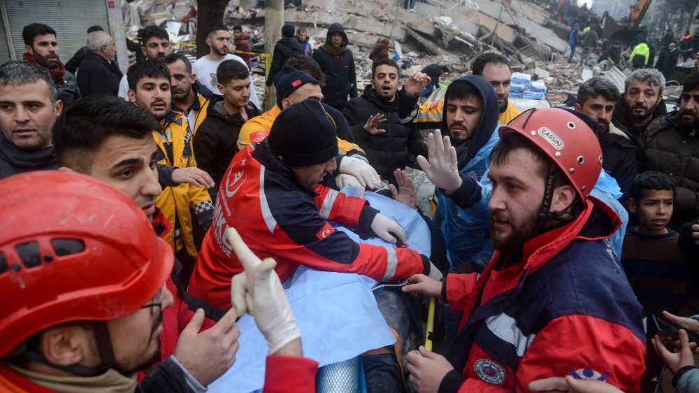 Earthquake deaths pass 5,000 as Turkey, Syria seek survivors