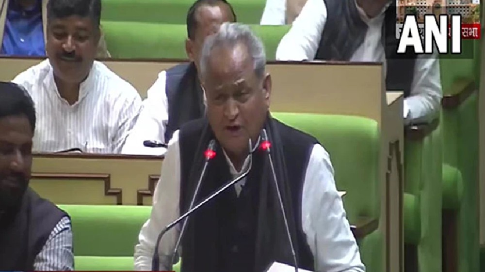 Rajasthan CM reads out excerpts of previous budget, uproar in House