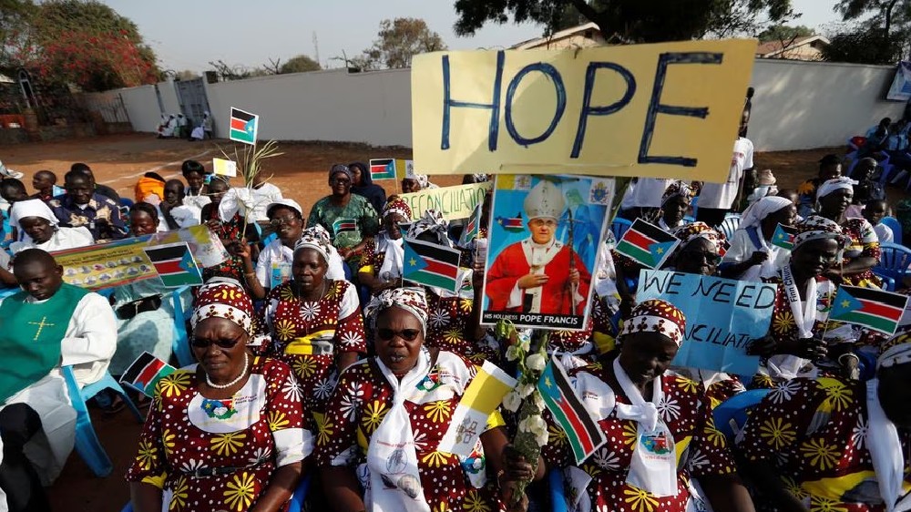 Pope, Archbishop to meet people displaced by war in South Sudan