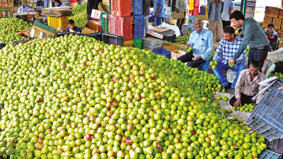 Inflation top concern for most of MPC members, 2 vote against rate hike