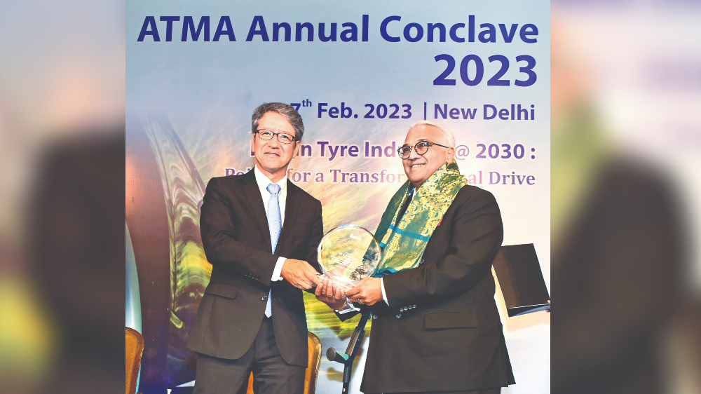 MRF’s KM Mammen conferred lifetime achievement award by ATMA