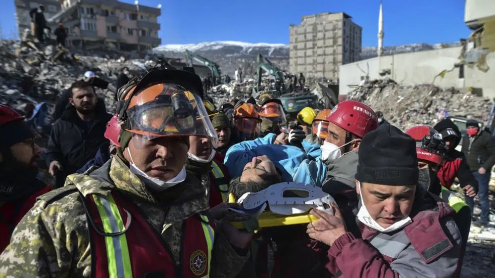 Rescuers find more alive in Turkey on 8th day after quake