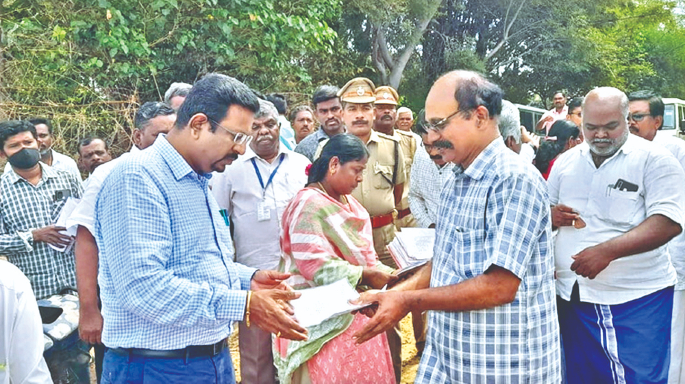 Thanjavur monitoring committee inspects sand quarry near Kallanai
