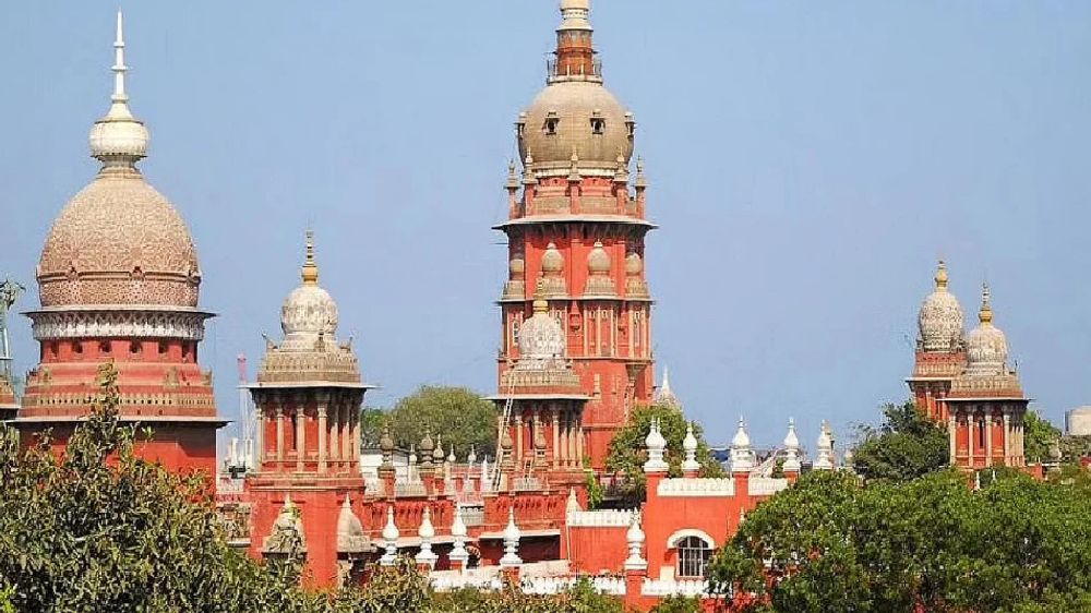 HC stays notice to evict roadside vendors near Central stn, Anna Nagar