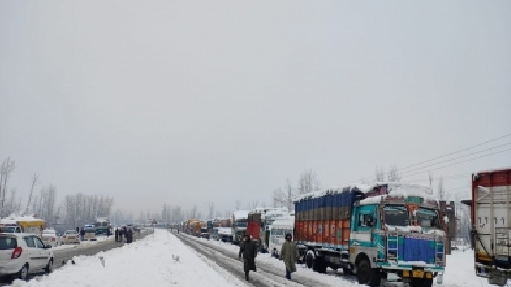 Jammu-Srinagar Highway opens for traffic
