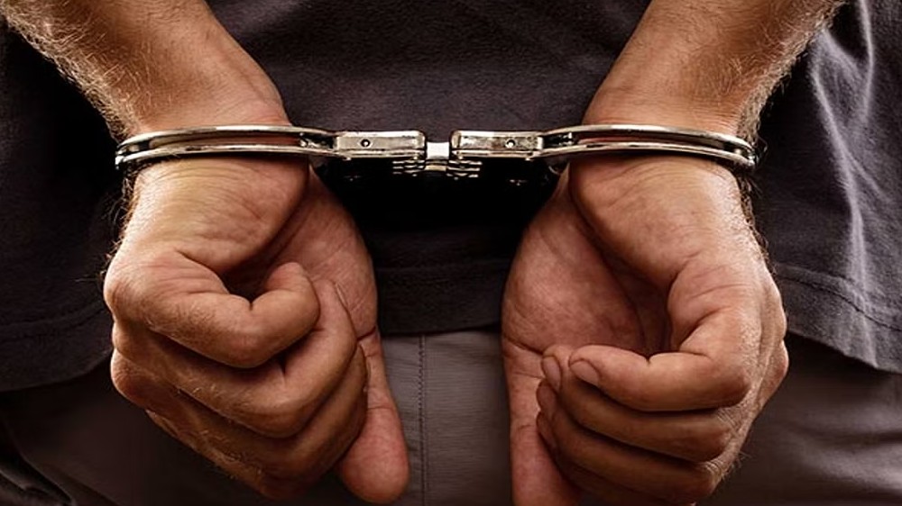 Tahsildar, driver arrested for taking Rs 15,000 bribe