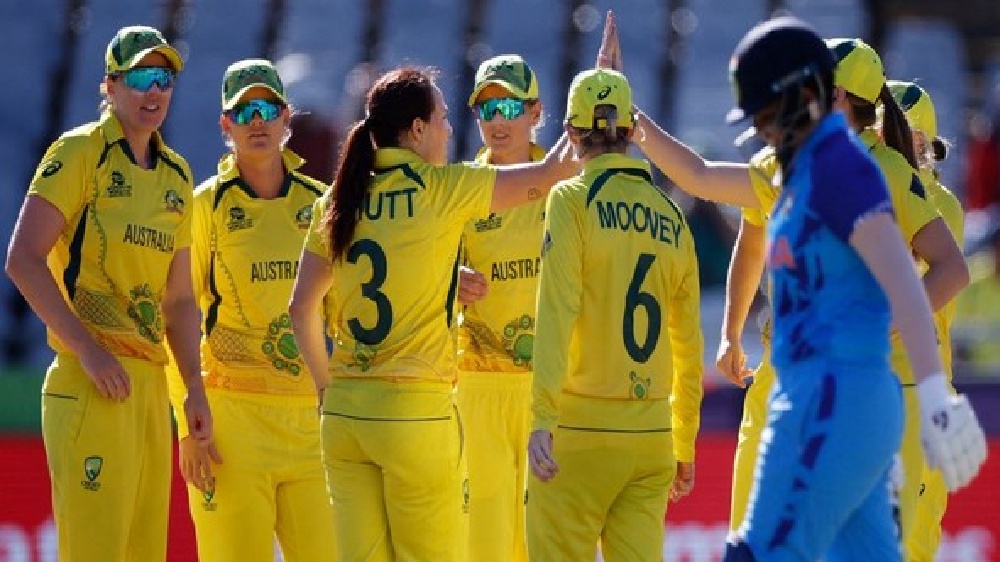 Indias wait for world title, 5-run loss to AUS in T20 WC semifinal