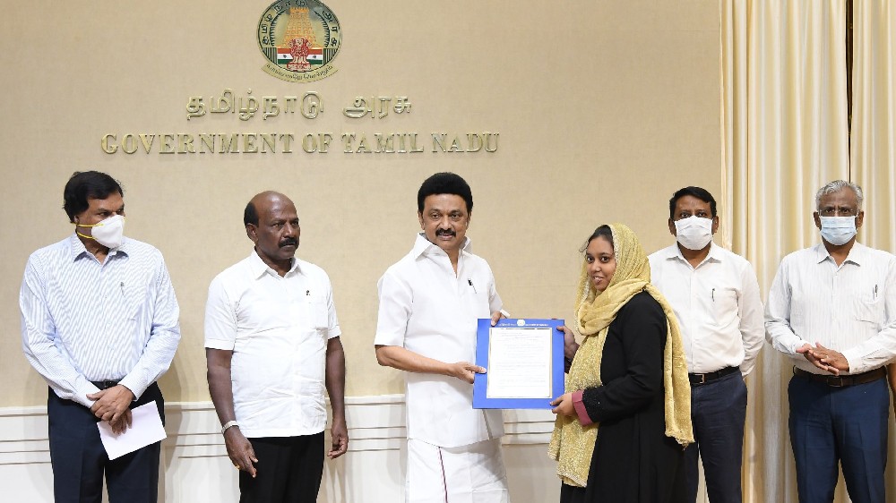 Stalin issues appointment orders to medical staff at Secretariat