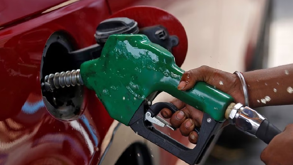 Petrol shortage again grips Pakistan