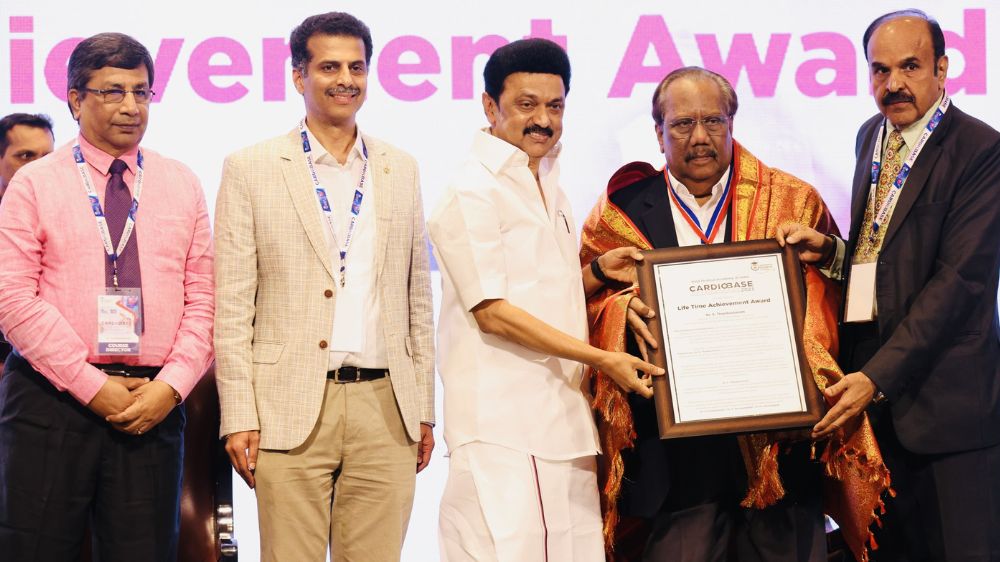 Stalin provides lifetime achievement award to senior cardiologist