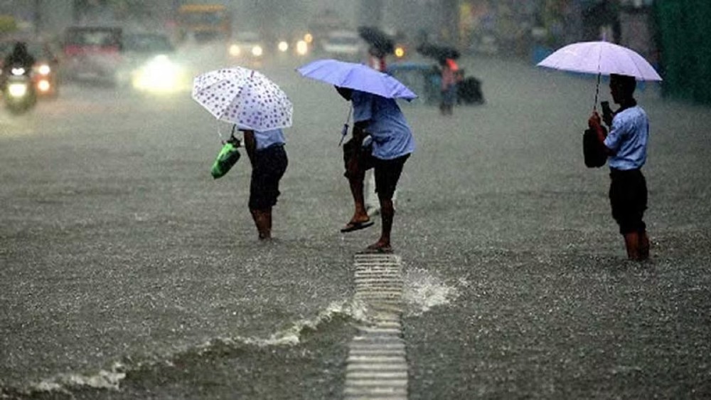 Moderate rain likely in 15 dists of TN for next 3 hrs: RMC Moderate rain likely in 15 dists of TN for next 3 hrs: RMC