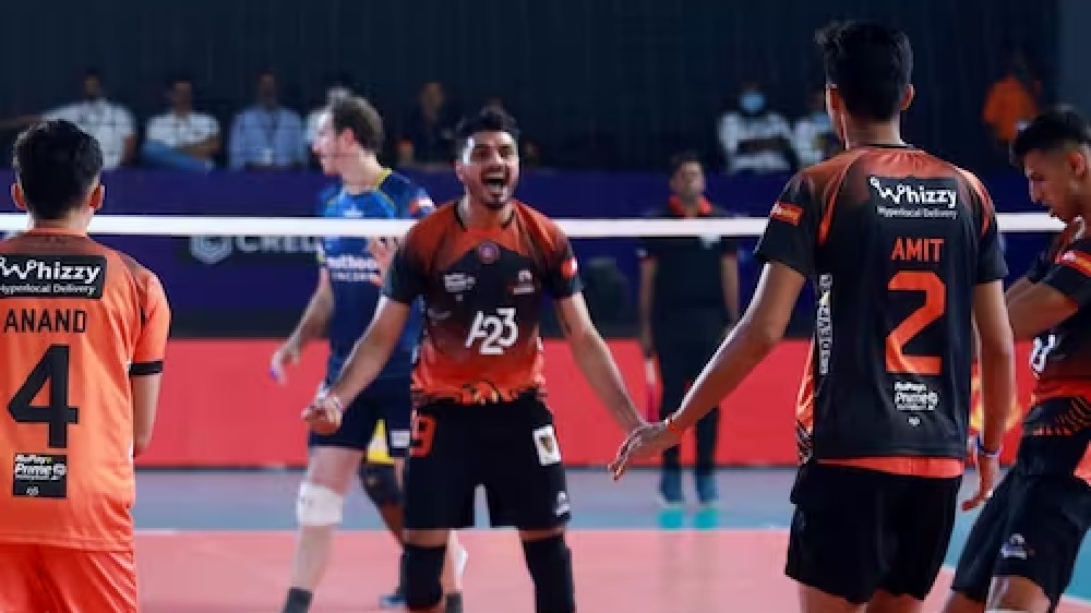 Black Hawks beats Blue Spikers in Hyderabad leg opener