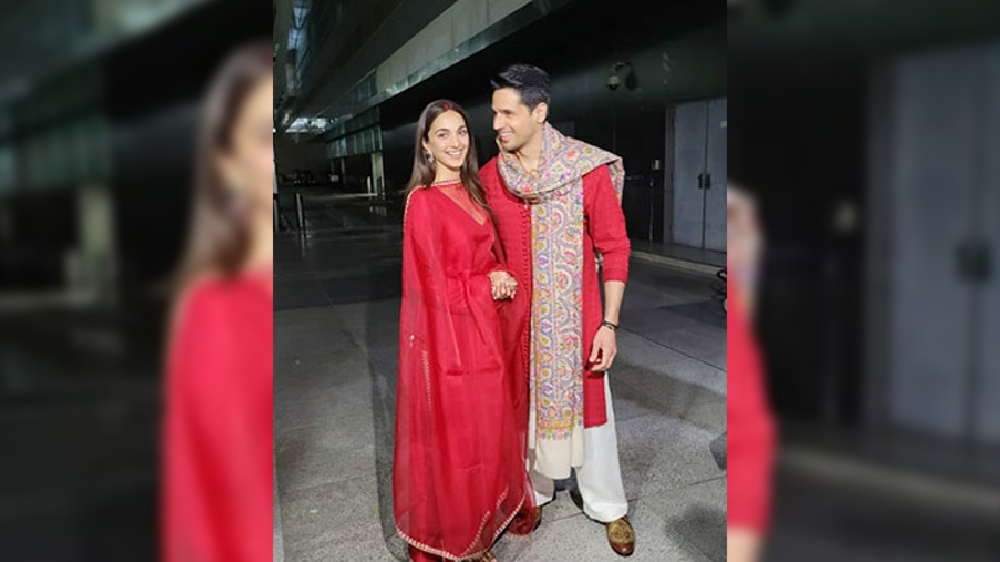 Mrs Malhotra is back at work, Kiara winks at fans in latest video