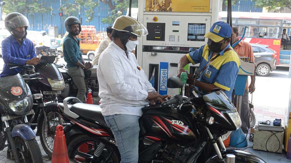 Petrol, diesel prices remain unchanged for 265th day in Chennai