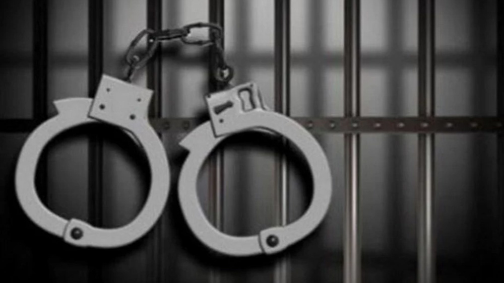 Man posing as director-producer arrested for duping aspiring actors Man posing as director-producer arrested for duping aspiring actors