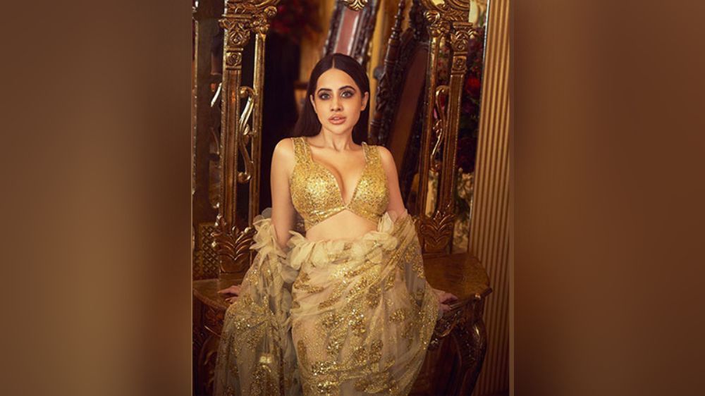 Uorfi stuns in Abu Jani Sandeep Khosla saree Uorfi stuns in Abu Jani Sandeep Khosla saree