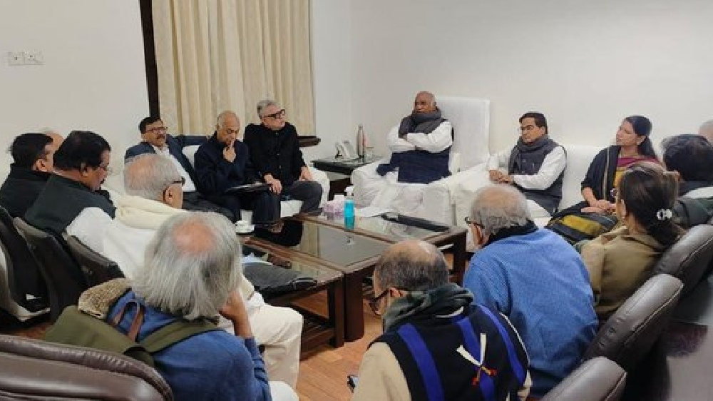 Oppn demands JPC probe into Hindenburg report against Adani