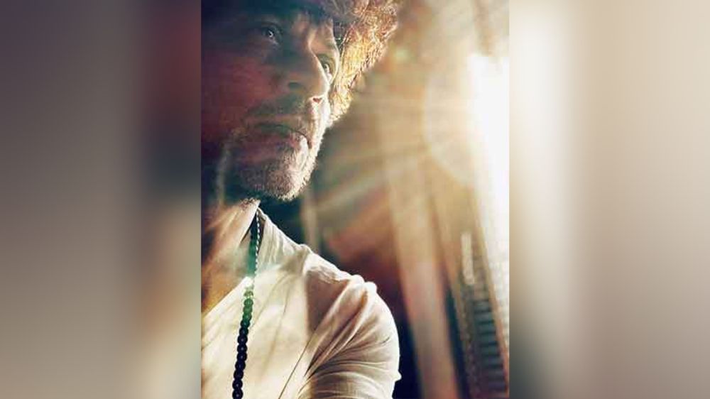 SRK thanks audience for letting Sun shine on Pathaan