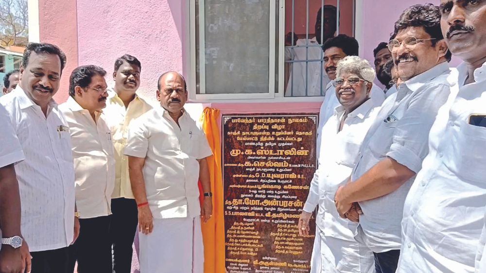 Minister inaugurates new library in Thirukazhukundram