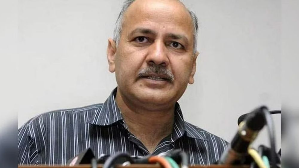 CBI lodges FIR against Sisodia in snooping case